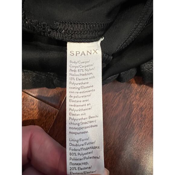 SPANX Women’s Black Leather-Look Leggings size Small - Picture 14 of 15